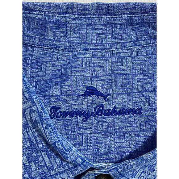 Tommy Bahama Button-Up Shirt – Textured Blue – Short Sleeve – Size XL 100% Silk - Picture 3 of 7